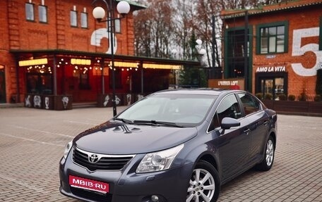 Toyota Avensis III рестайлинг, 2011 год, 990 000 рублей, 1 фотография
