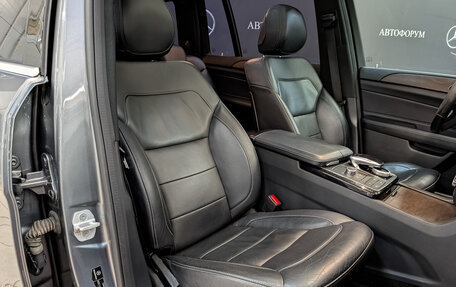 Mercedes-Benz GLS, 2017 год, 4 550 000 рублей, 24 фотография