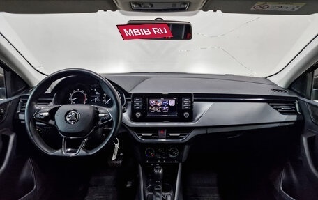 Skoda Rapid II, 2021 год, 1 700 000 рублей, 14 фотография