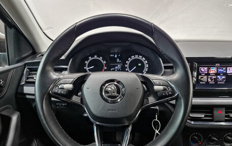 Skoda Rapid II, 2021 год, 1 700 000 рублей, 22 фотография