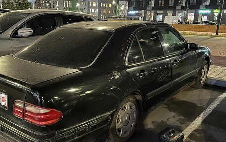 Mercedes-Benz E-Класс, 1999 год, 190 000 рублей, 2 фотография