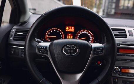 Toyota Avensis III рестайлинг, 2011 год, 990 000 рублей, 14 фотография