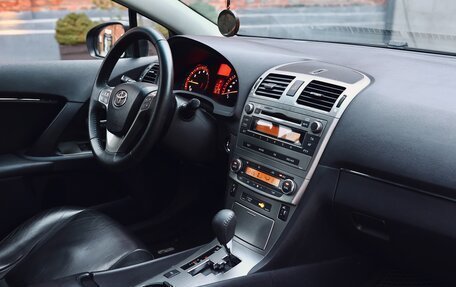 Toyota Avensis III рестайлинг, 2011 год, 990 000 рублей, 23 фотография