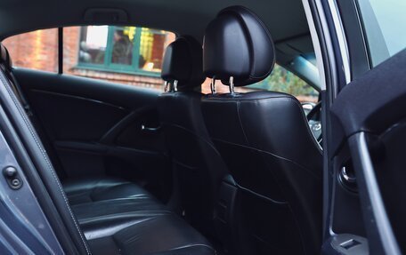 Toyota Avensis III рестайлинг, 2011 год, 990 000 рублей, 24 фотография