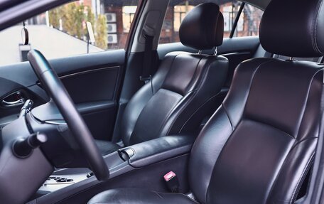 Toyota Avensis III рестайлинг, 2011 год, 990 000 рублей, 26 фотография