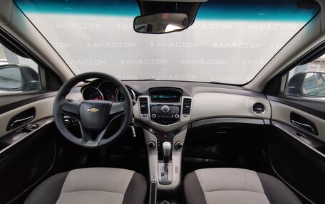 Chevrolet Cruze II, 2011 год, 675 000 рублей, 6 фотография