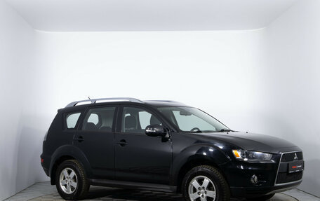 Mitsubishi Outlander III рестайлинг 3, 2010 год, 915 000 рублей, 3 фотография