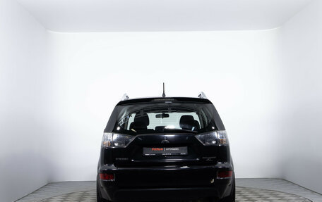 Mitsubishi Outlander III рестайлинг 3, 2010 год, 915 000 рублей, 6 фотография