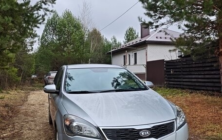 KIA cee'd I рестайлинг, 2011 год, 650 000 рублей, 2 фотография