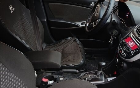 Hyundai Solaris II рестайлинг, 2011 год, 730 000 рублей, 3 фотография