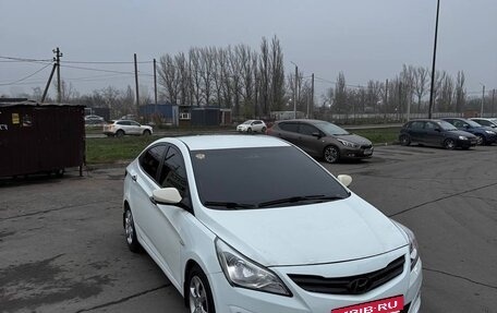 Hyundai Solaris II рестайлинг, 2015 год, 769 000 рублей, 1 фотография