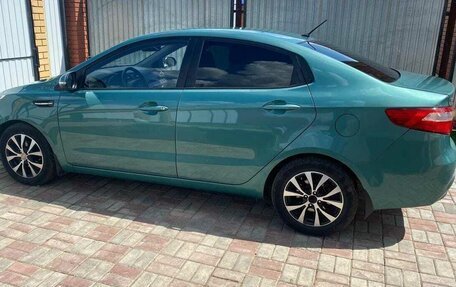 KIA Rio III рестайлинг, 2013 год, 590 000 рублей, 4 фотография