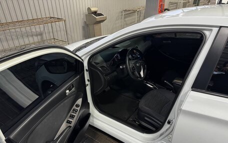 Hyundai Solaris II рестайлинг, 2015 год, 769 000 рублей, 5 фотография