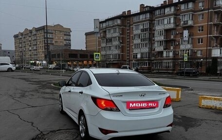 Hyundai Solaris II рестайлинг, 2015 год, 769 000 рублей, 3 фотография