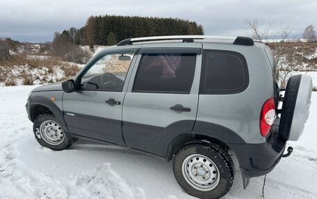 Chevrolet Niva I рестайлинг, 2010 год, 500 000 рублей, 7 фотография