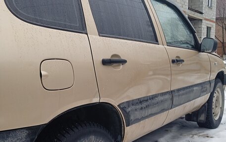 Chevrolet Niva I рестайлинг, 2004 год, 300 000 рублей, 14 фотография