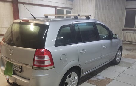 Opel Zafira B, 2013 год, 1 050 000 рублей, 13 фотография