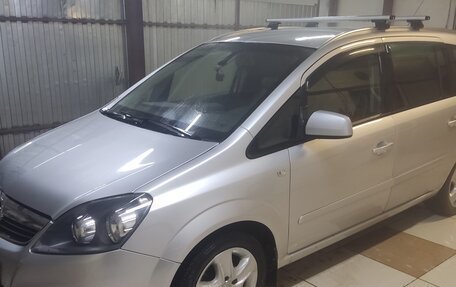 Opel Zafira B, 2013 год, 1 050 000 рублей, 3 фотография