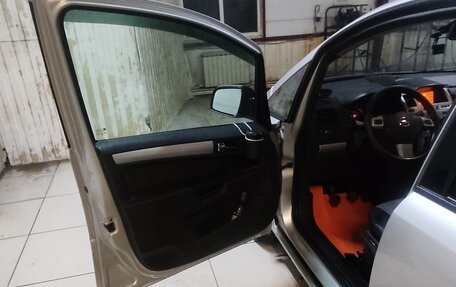 Opel Zafira B, 2013 год, 1 050 000 рублей, 27 фотография