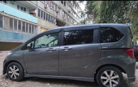 Honda Freed I, 2010 год, 1 000 000 рублей, 2 фотография