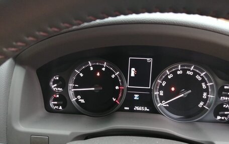 Toyota Land Cruiser 200, 2017 год, 7 500 000 рублей, 7 фотография