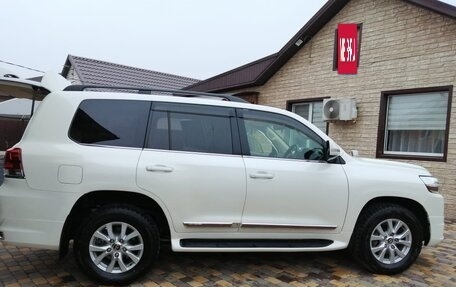Toyota Land Cruiser 200, 2017 год, 7 500 000 рублей, 3 фотография