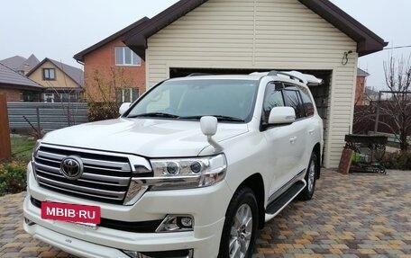 Toyota Land Cruiser 200, 2017 год, 7 500 000 рублей, 4 фотография