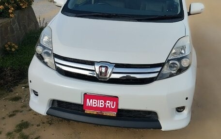 Toyota ISis I, 2012 год, 1 800 000 рублей, 1 фотография