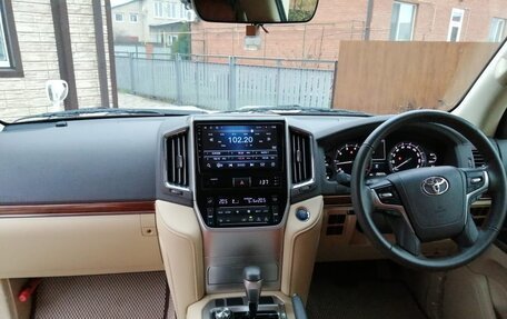 Toyota Land Cruiser 200, 2017 год, 7 500 000 рублей, 10 фотография