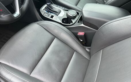 Hyundai Santa Fe III рестайлинг, 2015 год, 2 450 000 рублей, 20 фотография