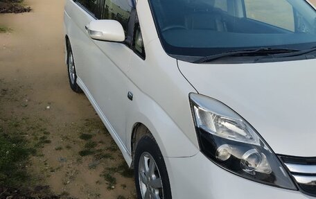 Toyota ISis I, 2012 год, 1 800 000 рублей, 4 фотография