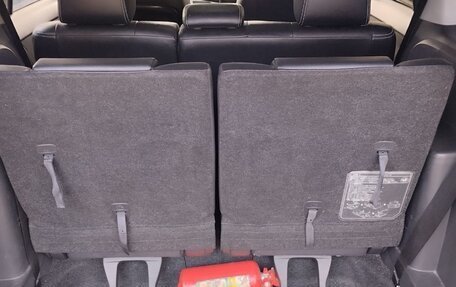 Toyota ISis I, 2012 год, 1 800 000 рублей, 8 фотография