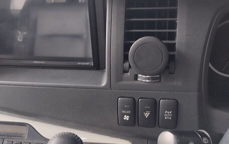 Toyota ISis I, 2012 год, 1 800 000 рублей, 14 фотография