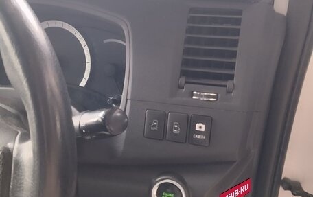 Toyota ISis I, 2012 год, 1 800 000 рублей, 11 фотография