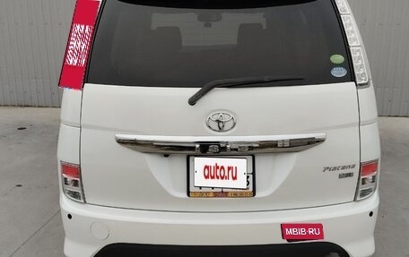 Toyota ISis I, 2012 год, 1 800 000 рублей, 2 фотография