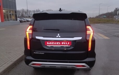 Mitsubishi Pajero Sport III рестайлинг, 2022 год, 3 700 000 рублей, 7 фотография