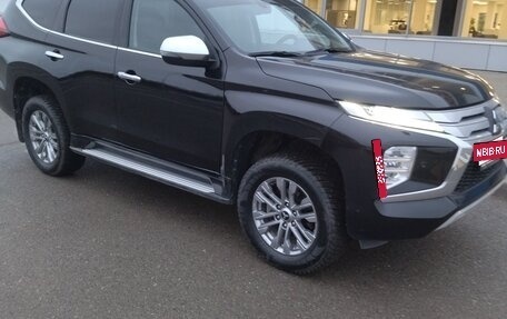 Mitsubishi Pajero Sport III рестайлинг, 2022 год, 3 700 000 рублей, 8 фотография