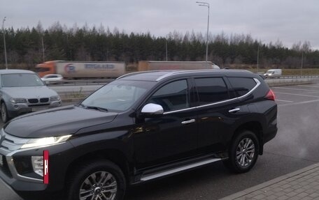 Mitsubishi Pajero Sport III рестайлинг, 2022 год, 3 700 000 рублей, 10 фотография