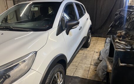 Renault Kaptur I рестайлинг, 2018 год, 1 180 000 рублей, 3 фотография