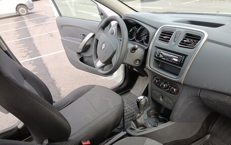 Renault Logan II, 2015 год, 750 000 рублей, 8 фотография