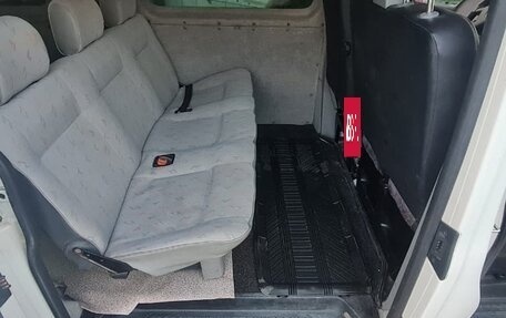 Volkswagen Transporter T5 рестайлинг, 2006 год, 1 300 000 рублей, 9 фотография