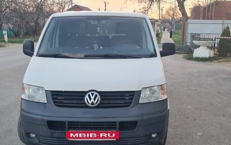 Volkswagen Transporter T5 рестайлинг, 2006 год, 1 300 000 рублей, 2 фотография