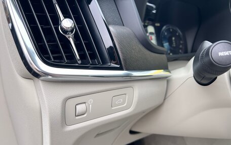 Volvo V90 Cross Country I рестайлинг, 2018 год, 3 495 000 рублей, 20 фотография