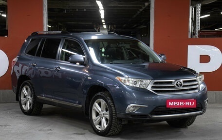 Toyota Highlander III, 2011 год, 1 998 000 рублей, 3 фотография