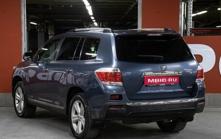 Toyota Highlander III, 2011 год, 1 998 000 рублей, 7 фотография