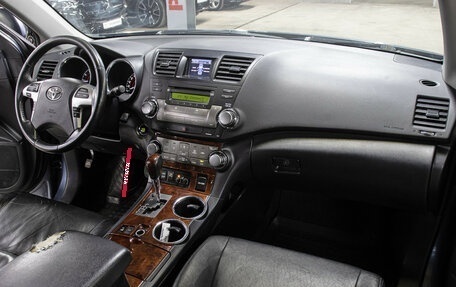 Toyota Highlander III, 2011 год, 1 998 000 рублей, 12 фотография