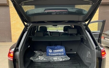 Volkswagen Touareg III, 2020 год, 5 300 000 рублей, 2 фотография