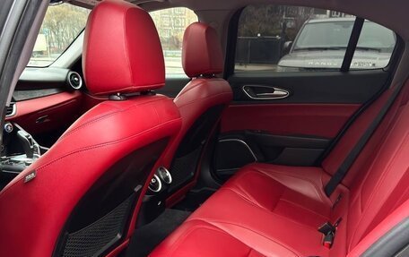 Alfa Romeo Giulia II, 2020 год, 2 990 000 рублей, 11 фотография