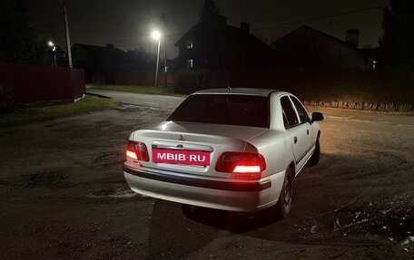 Mitsubishi Carisma I, 2000 год, 200 000 рублей, 4 фотография