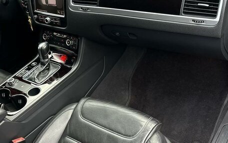 Volkswagen Touareg III, 2011 год, 1 790 000 рублей, 13 фотография